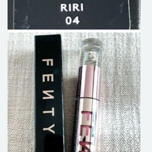Fenty Beauty Lip Gloss in Riri 04